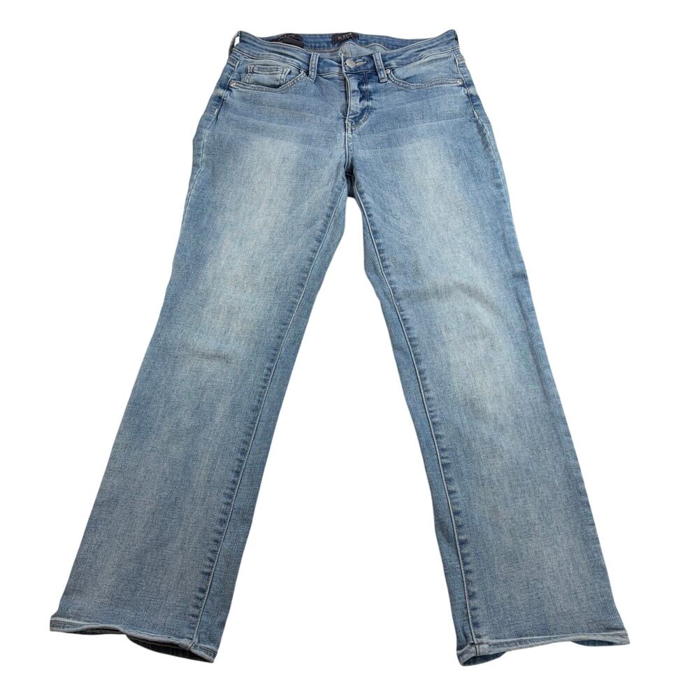 NYDJ women Sheri Slim light wash boyfriend jeans.  Size 4.  mom jeans, taper